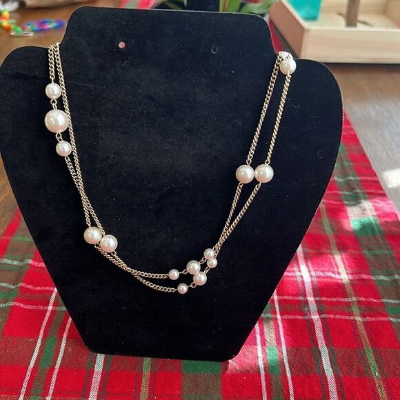 Vintage Light Gold Tone Framing Necklace- 32” Long - Picture 3 of 3